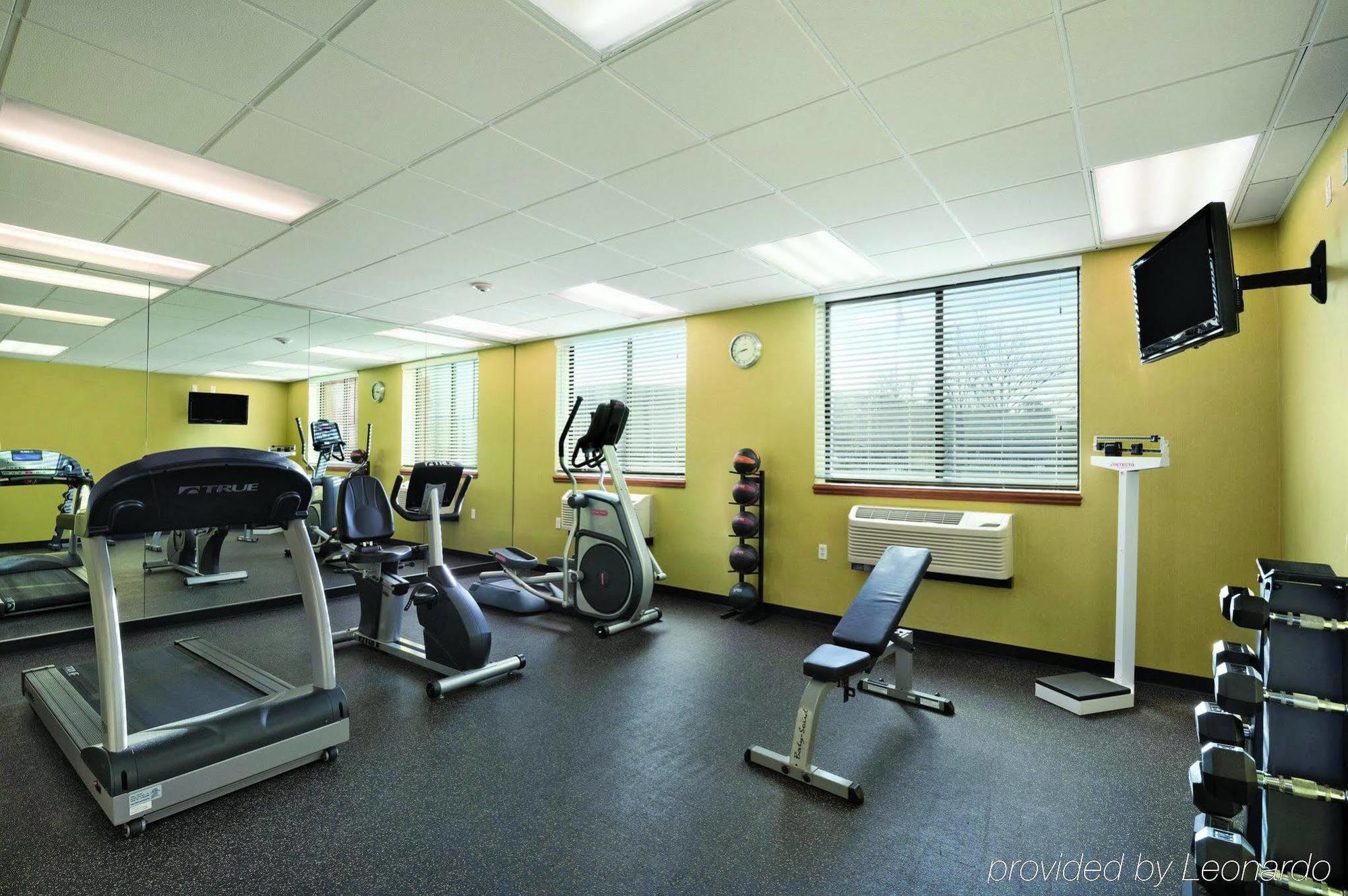 Holiday Inn Express St. Louis Arpt - Maryland Hgts, An Ihg Hotel Maryland Heights Exterior photo
